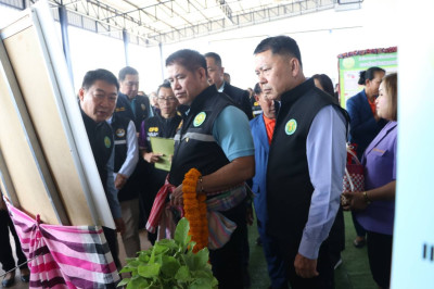 ร่วมต้อนรับ ร้อยเอก ธรรมนัส พรหมเผ่า ... พารามิเตอร์รูปภาพ 1
