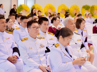 สหกรณ์จังหวัดบึงกาฬ ร่วมพิธีวางพวงมาลาและถวายราชสดุดี ... พารามิเตอร์รูปภาพ 1